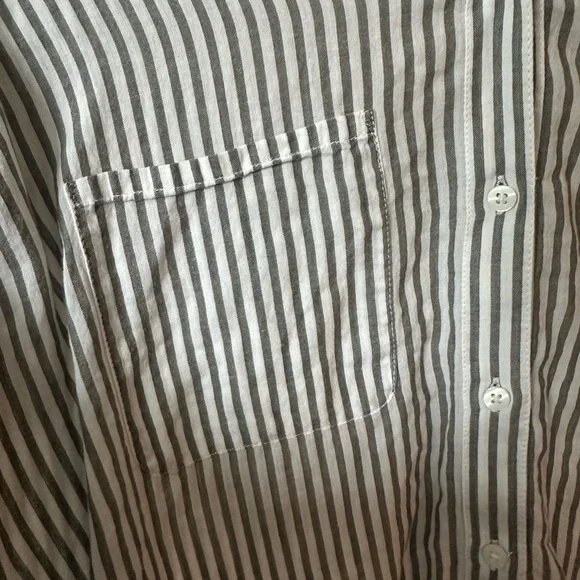 Lucky Brand Striped Button-Up Shirt Size Medium Relaxed Fit Short Sleeve - Picture 4 of 4